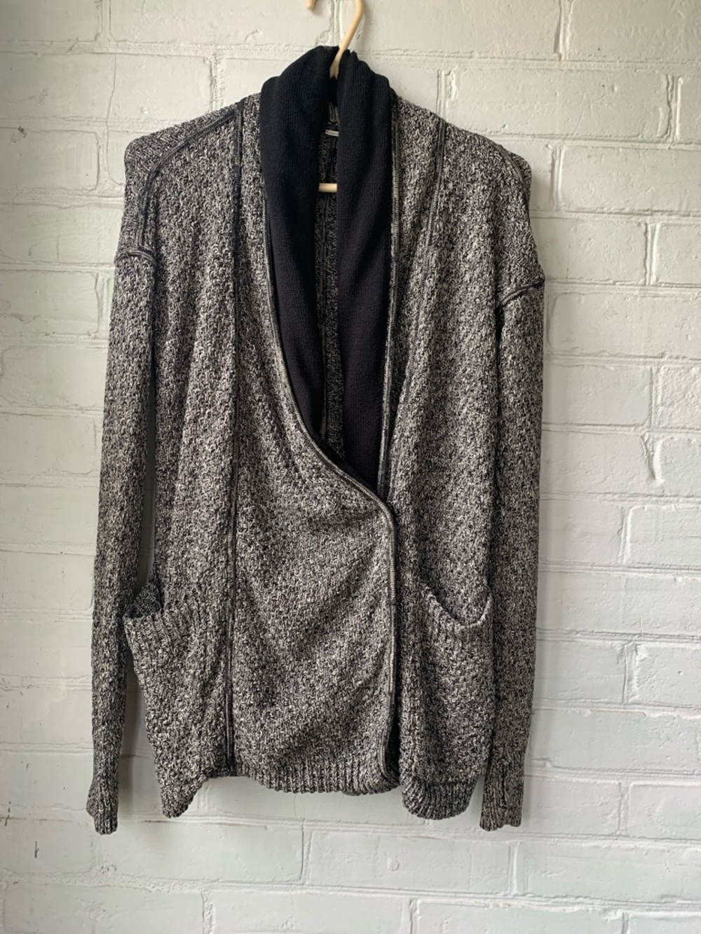 Lululemon cardigan - Picture 5 of 8